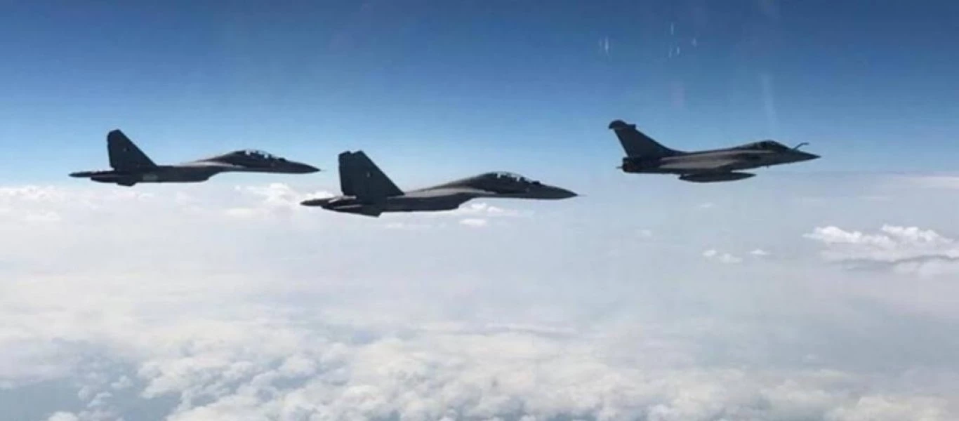 Ξεκίνησε η άσκηση «Desert Knight 2021» - Συμμετέχουν γαλλικά και ινδικά Rafale